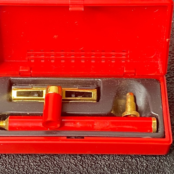 TONAL RAZOR IN CASE MADE IN ITALY SAFETY RAZOR BLADE RED IN COLOR USED Vintage - Picture 3 of 8